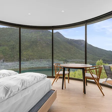 Sogndal Fjordpanorama- The Panorama View Hotel Kaupanger Exterior photo